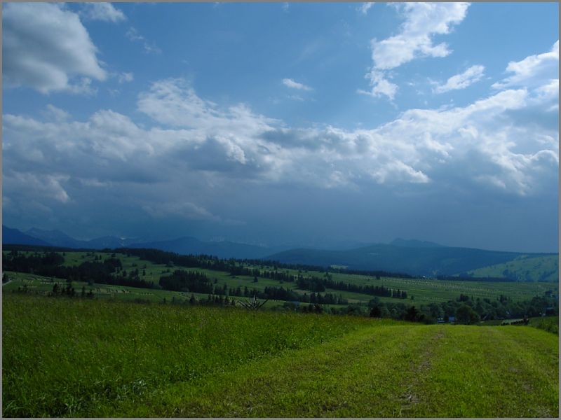 ze Sowacji nadciga burza, ktra chwil potem gdzie znikna