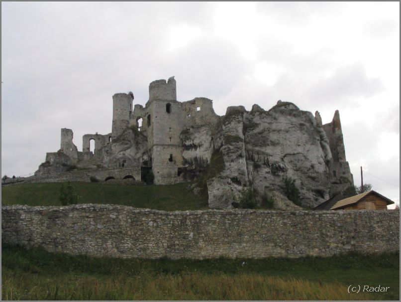 Zamek trzeci - Ogrodziniec